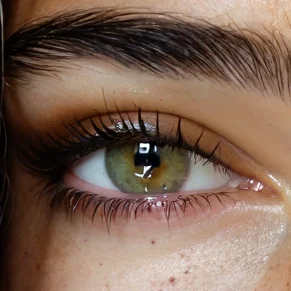 Close-up detail, Isela Viera